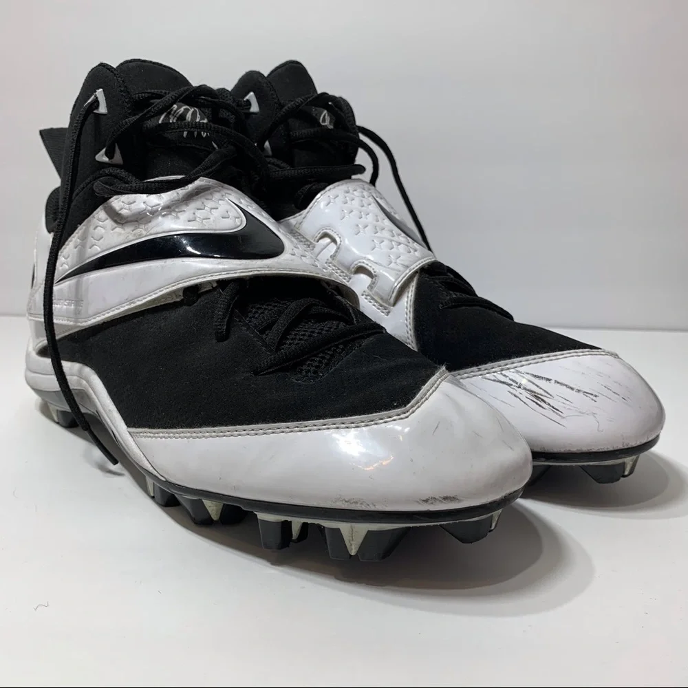 EUC Nike CJ81 Football Cleats‎ Lace-up Velcro Close